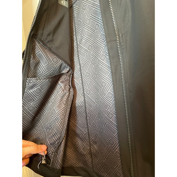 ELEVATE Fitness Softshell Jacket 🖤 - Picture 6 of 11